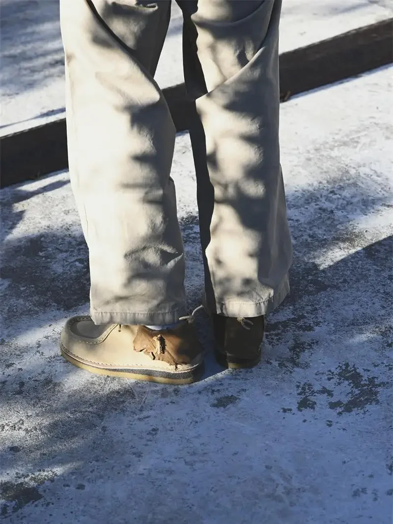 Japanese frost leather suede leather vintage kangaroo leather shoes, handcrafted with goat leather and tobacco-soled casual shoe
Japanese frost leather suede leather vintage kangaroo leather shoes, handcrafted with goat leather and tobacco-soled casual shoe