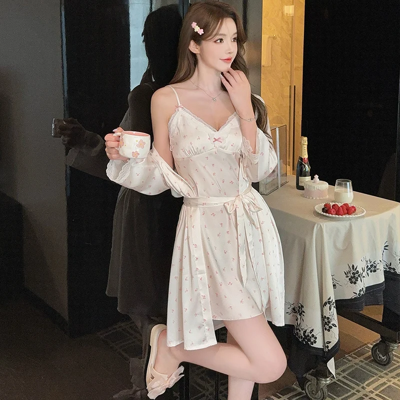 DAIMELU summer new ice silk nightdress women thin sexy printed pajamas with chest pads floral sleepwear set lady nightgown suit
DAIMELU summer new ice silk nightdress women thin sexy printed pajamas with chest pads floral sleepwear set lady nightgown suit