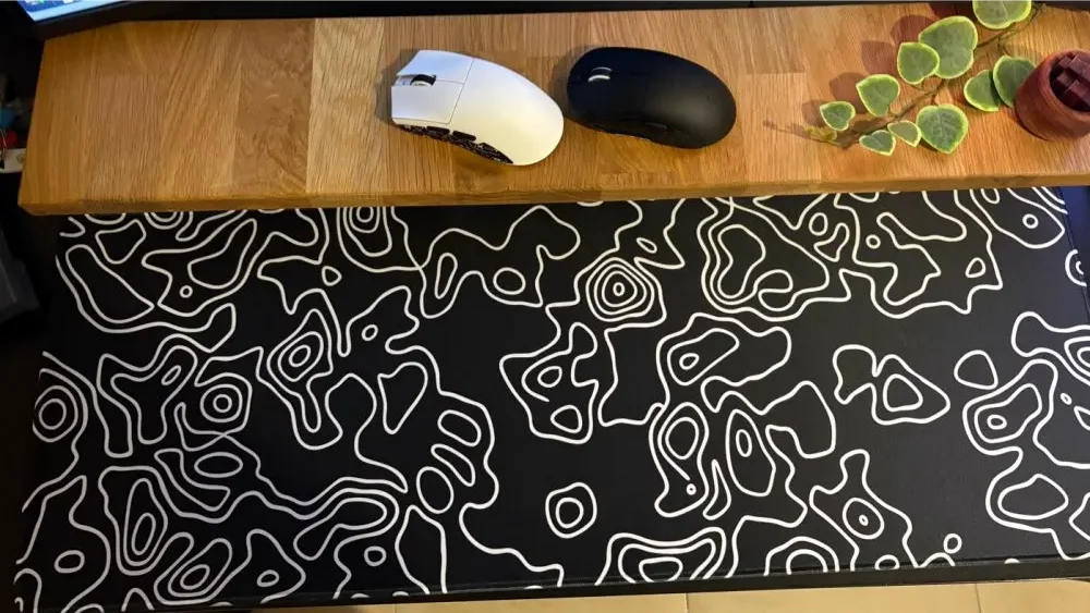 Black White Contour Pattern Dual Style Desk Pad 300X800MM Extra Large Soft Rubber MousePad Modern Minimalist Gaming Keyboard Mat
Black White Contour Pattern Dual Style Desk Pad 300X800MM Extra Large Soft Rubber MousePad Modern Minimalist Gaming Keyboard Mat