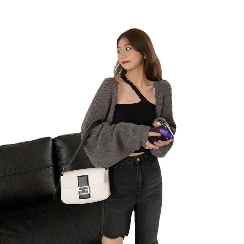 Women's Lazy Style Knitted Cardigan New Short Waistcoat Sunscreen Loose Small Shawl Jacket Fashionable Upperwear
Women's Lazy Style Knitted Cardigan New Short Waistcoat Sunscreen Loose Small Shawl Jacket Fashionable Upperwear