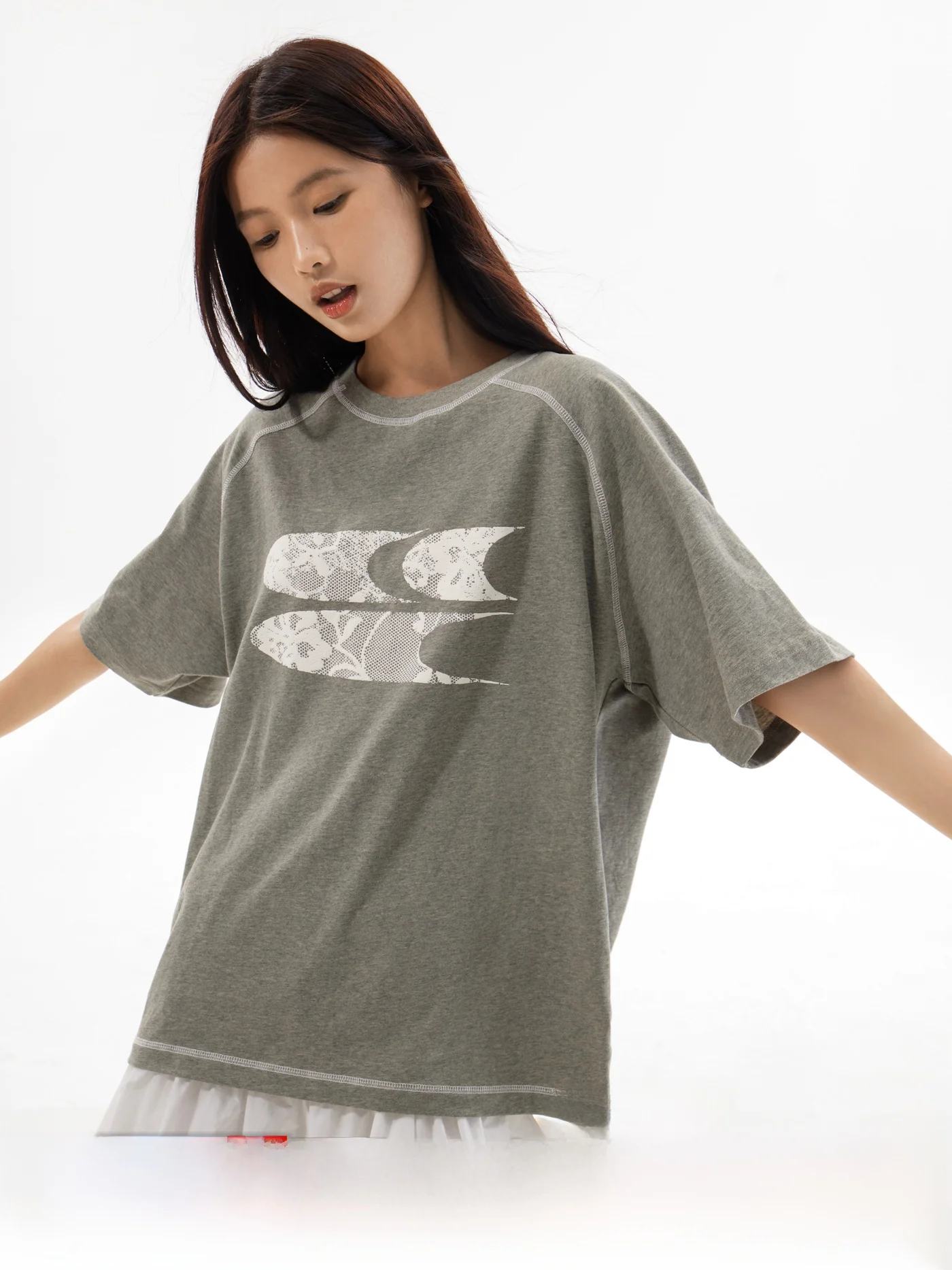 Футболка Crnenter ey Sc Aae Mud Lace с круглым вырезом и коротким рукавом, с креативным забавным принтом, свободного кроя, для молодежи, придающая энергию
Футболка Crnenter ey Sc Aae Mud Lace с круглым вырезом и коротким рукавом, с креативным забавным принтом, свободного кроя, для молодежи, придающая энергию