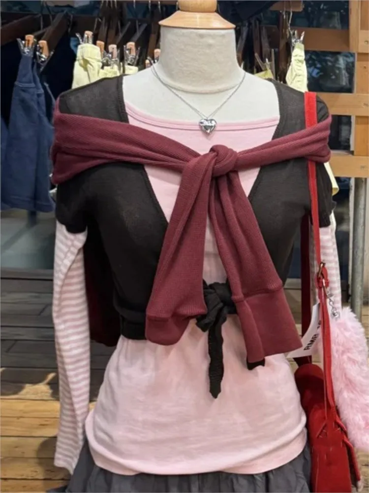 Knitted Cropped Lace-up Cardigan Women Spring Cotton Slim V-neck Sexy Smock Short Sleeve Tees Retro Simple Chic Crop Tops Y2K
Knitted Cropped Lace-up Cardigan Women Spring Cotton Slim V-neck Sexy Smock Short Sleeve Tees Retro Simple Chic Crop Tops Y2K