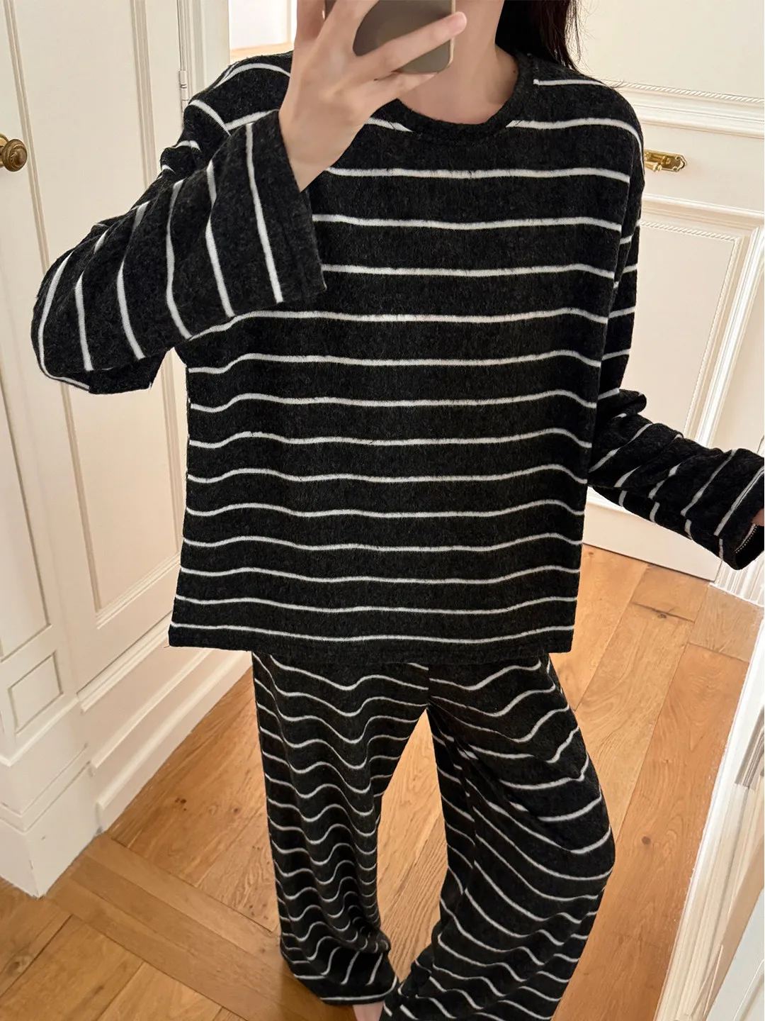 Korean Style Pure Cotton Sleepwear Women's Casual Long Sleeve Home Clothes Striped Outerwear Warm Comfortable Leisure Home Suit
Korean Style Pure Cotton Sleepwear Women's Casual Long Sleeve Home Clothes Striped Outerwear Warm Comfortable Leisure Home Suit