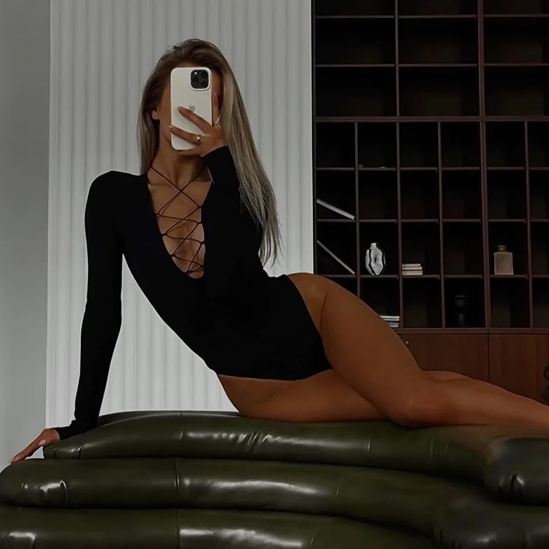 Новый горячий однотонный сексуальный комбинезон с длинными рукавами для девочек, облегающий комбинезон с полыми подтяжками, модная тенденция, женская одежда в стиле Харадзюку Y2K emo
Новый горячий однотонный сексуальный комбинезон с длинными рукавами для девочек, облегающий комбинезон с полыми подтяжками, модная тенденция, женская одежда в стиле Харадзюку Y2K emo