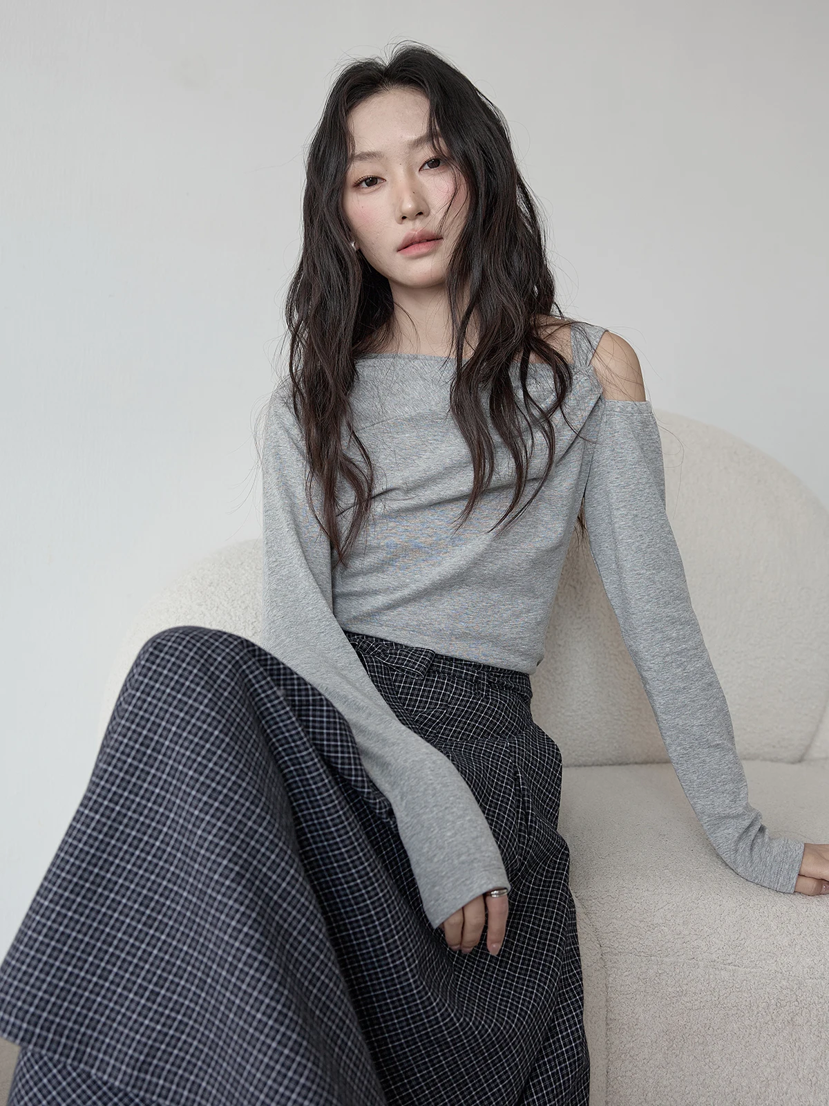 Elegant Shoulder Bared Long Sleeve T Shirt Women's Fashionable Knot Design Slimming Spring 2026 New Arrival Commute Style Pur...
Elegant Shoulder Bared Long Sleeve T Shirt Women's Fashionable Knot Design Slimming Spring 2026 New Arrival Commute Style Pur...