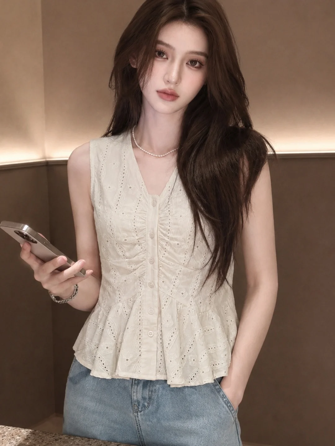 Sweet Style V-Neck Pleated Slim Fit Sleeveless Korean Version Color Comfortable Top Summer Versatile Women's Vest
Sweet Style V-Neck Pleated Slim Fit Sleeveless Korean Version Color Comfortable Top Summer Versatile Women's Vest