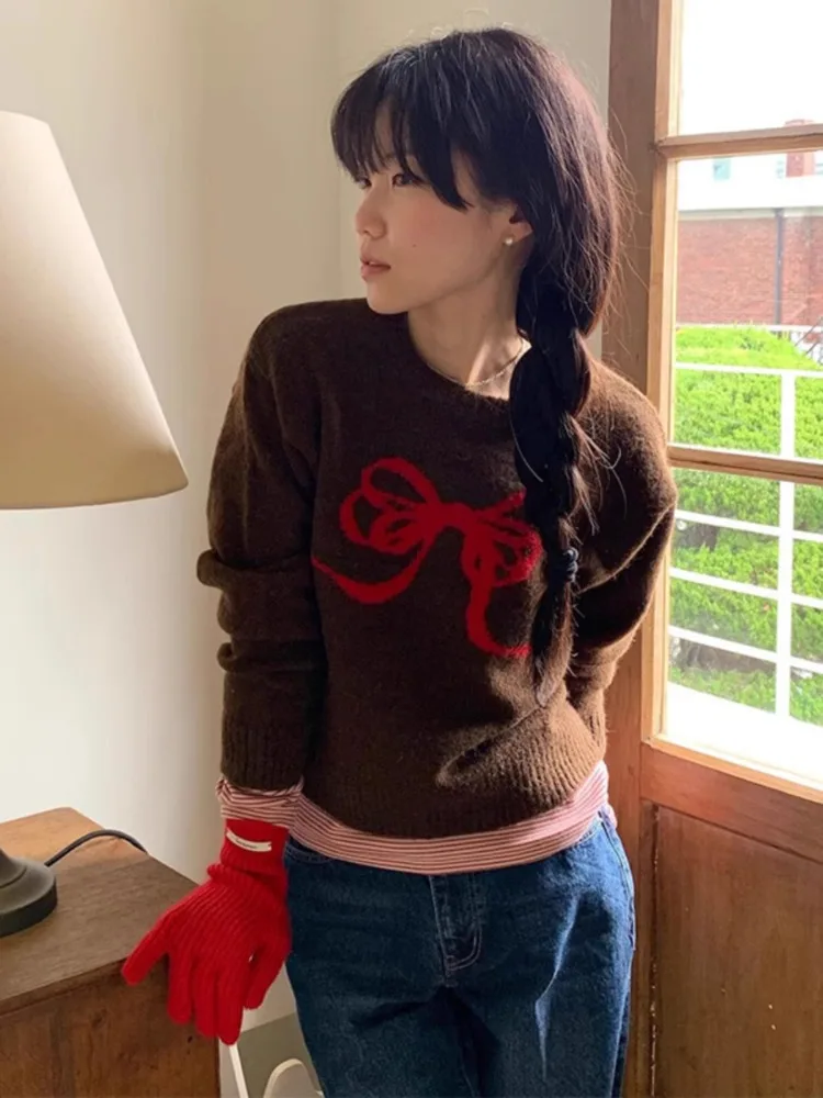 Korean Vintage O-neck Bow Print Knitted Pullover 2025 Autumn New Wool Tops Women Y2k Grunge Long Sleeve Sweaters Mujer
Korean Vintage O-neck Bow Print Knitted Pullover 2025 Autumn New Wool Tops Women Y2k Grunge Long Sleeve Sweaters Mujer