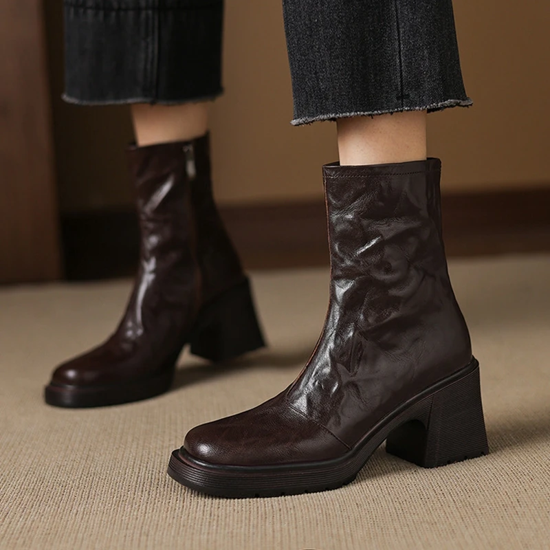 Women's new autumn and winter genuine leather sheepskin round toe and calf high-heeled zipper thick soled Chelsea short boots
Women's new autumn and winter genuine leather sheepskin round toe and calf high-heeled zipper thick soled Chelsea short boots