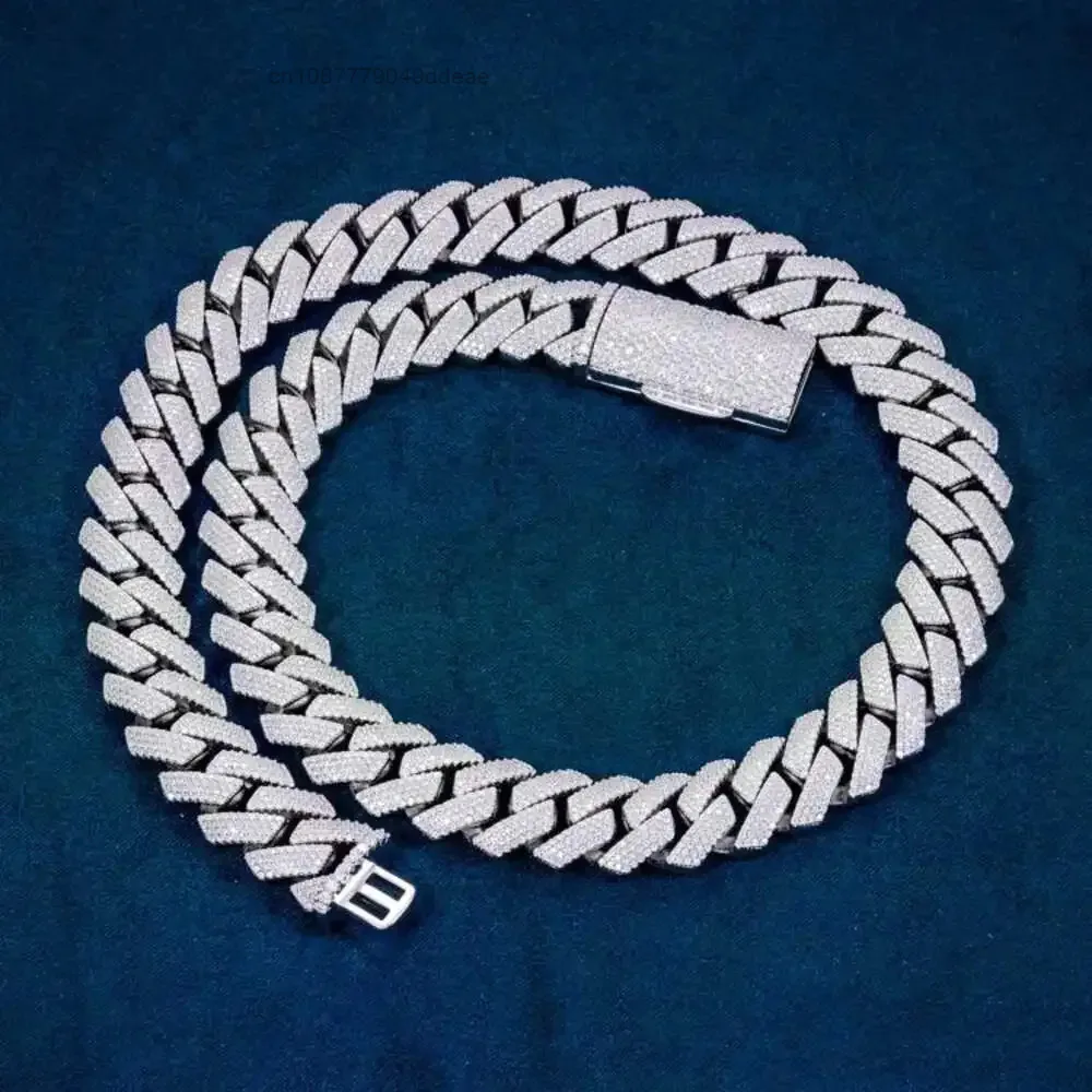 Custom Iced Out High Quality 925 Sterling Silver 4-row Moissanite Cuban Link Chain
Custom Iced Out High Quality 925 Sterling Silver 4-row Moissanite Cuban Link Chain