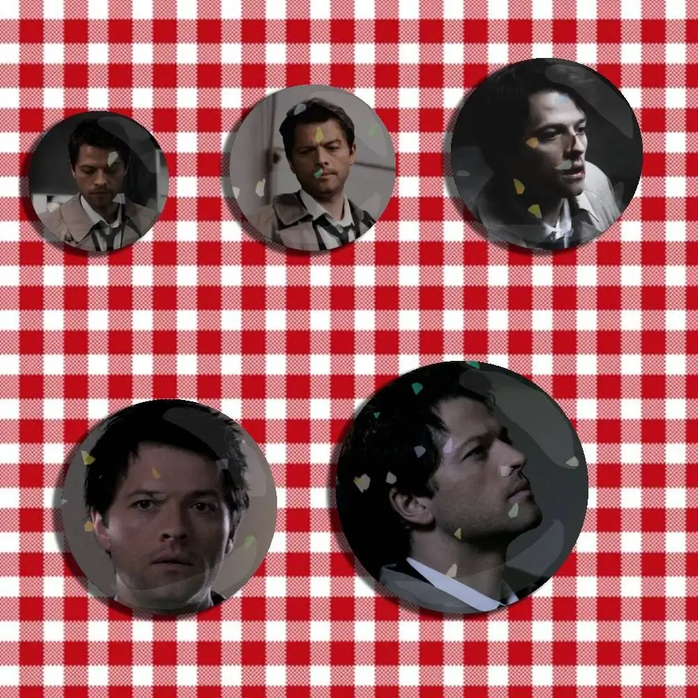 Misha Collins Supernatural Castiel Laser Badge Creative Pins Brooch for Bag Clothes Hat Decor Gifts Fans Collect
Misha Collins Supernatural Castiel Laser Badge Creative Pins Brooch for Bag Clothes Hat Decor Gifts Fans Collect