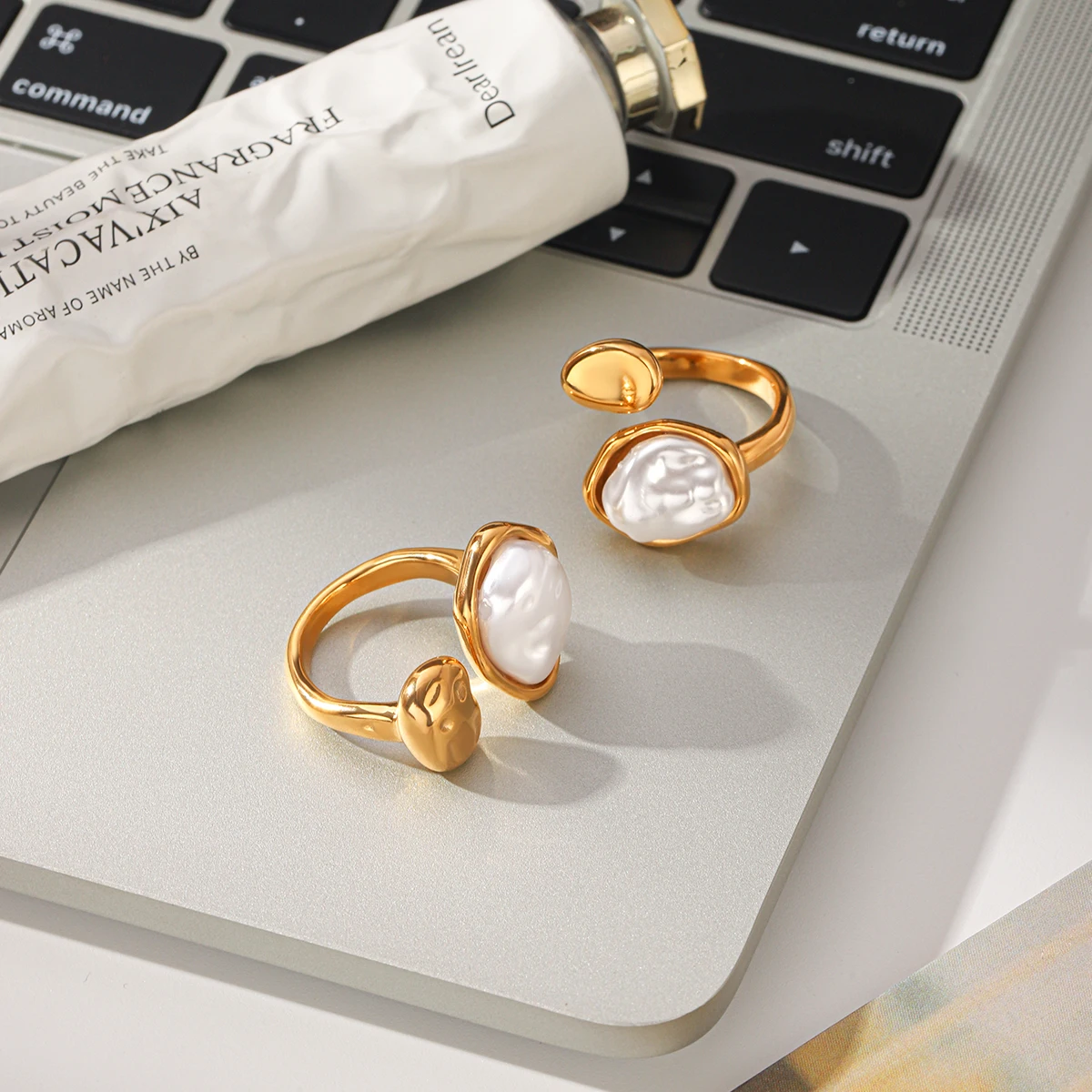 Baroque Pearl Open Ring Gold Plated Stainless Steel Vintage Women Waterproof Tarnish Free Hypoallergenic Wedding Party Wear
Baroque Pearl Open Ring Gold Plated Stainless Steel Vintage Women Waterproof Tarnish Free Hypoallergenic Wedding Party Wear