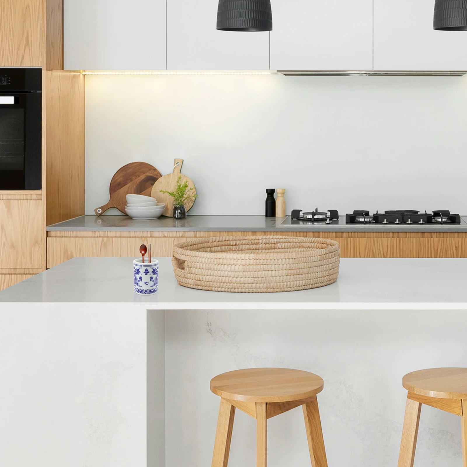 Kitchen Utensil Holder Organizer Ceramic Chopstick Bucket with Stylish Blue White Design for Home Kitchen Storage Decor
Kitchen Utensil Holder Organizer Ceramic Chopstick Bucket with Stylish Blue White Design for Home Kitchen Storage Decor