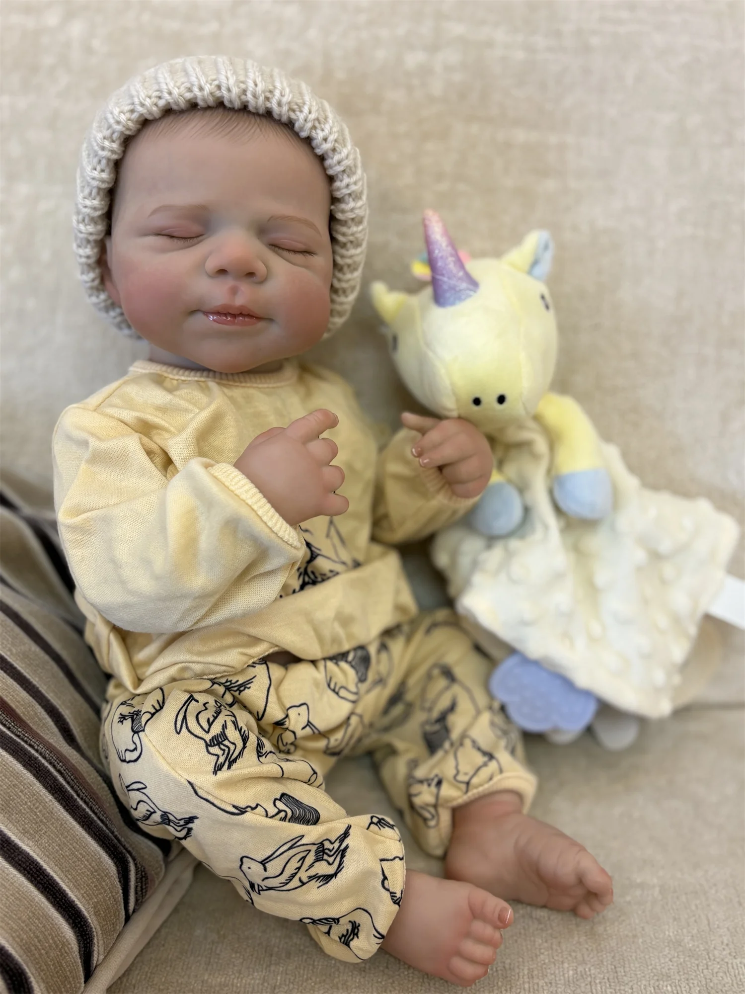 48CM Closed Eyes Vinyl Girl Doll Pascale With Painted Hair Handmade Waterproof bebe reborn doll For Kids' Birthday Gift And Toy
48CM Closed Eyes Vinyl Girl Doll Pascale With Painted Hair Handmade Waterproof bebe reborn doll For Kids' Birthday Gift And Toy