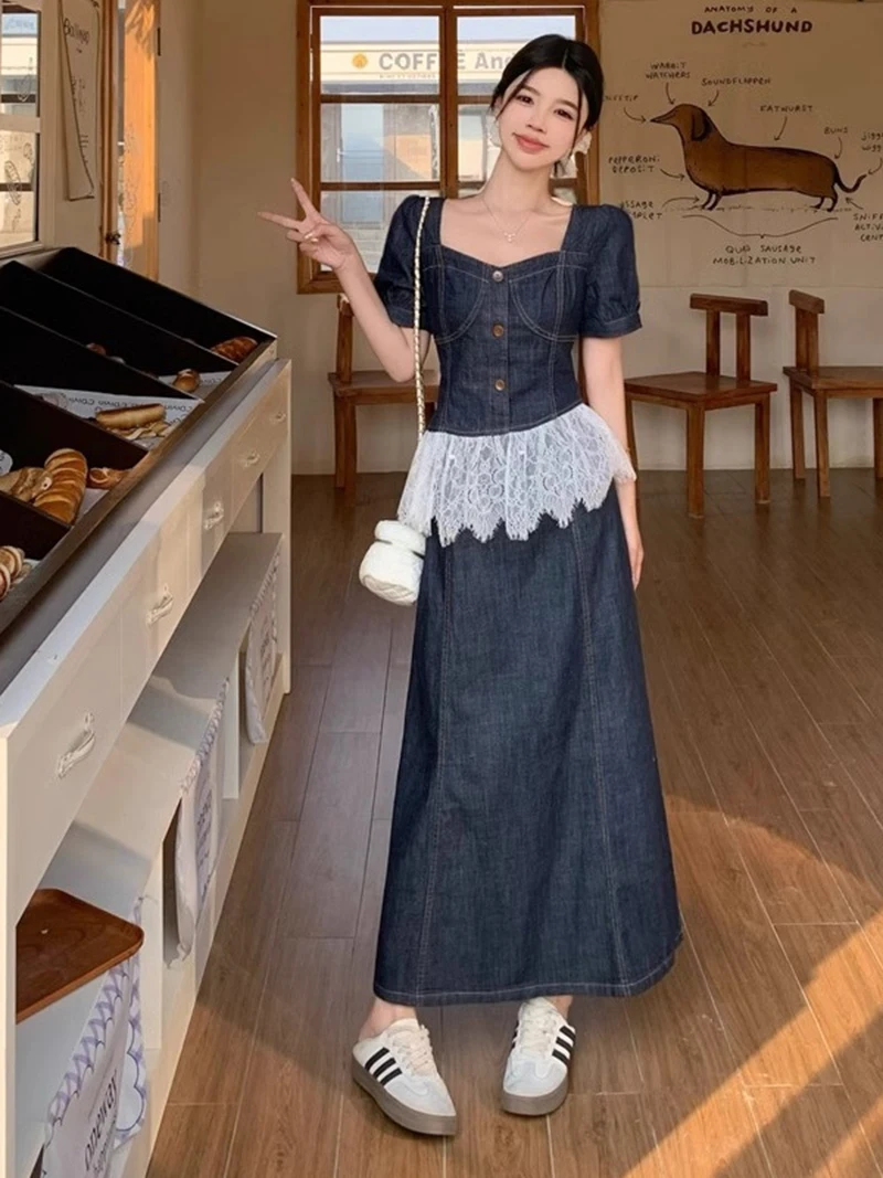 French Retro Lace Splicing Denim Temperament Top Set Women's Summer Autumn Look Thin High Waist Skirt Two Piece Set New Large
French Retro Lace Splicing Denim Temperament Top Set Women's Summer Autumn Look Thin High Waist Skirt Two Piece Set New Large