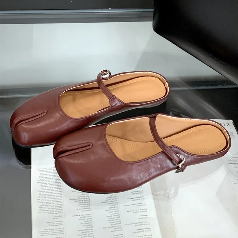 Flat Bottomed Split Toe Summer Autumn Simple Pure Color Commuting French One Foot Kick Red Semi Trailer Single Shoes Women
Flat Bottomed Split Toe Summer Autumn Simple Pure Color Commuting French One Foot Kick Red Semi Trailer Single Shoes Women