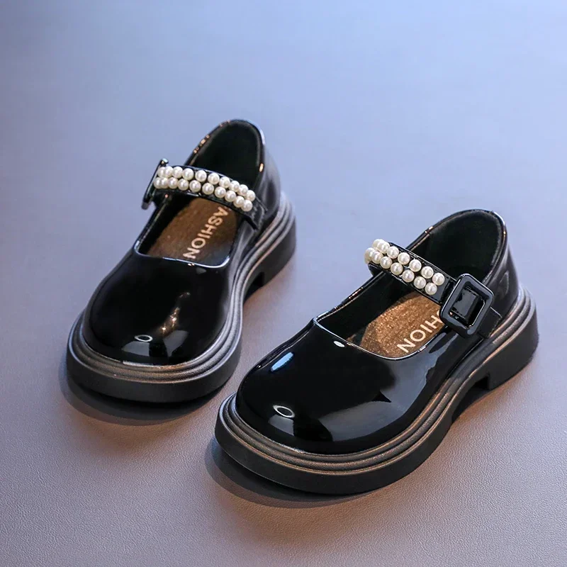Kids Luxury Shoes Chic Pearl Causal Girls Fashion Leather Shoes Princess Glossy Children Mary Jane Shoes Spring Autumn Versatile
Kids Luxury Shoes Chic Pearl Causal Girls Fashion Leather Shoes Princess Glossy Children Mary Jane Shoes Spring Autumn Versatile