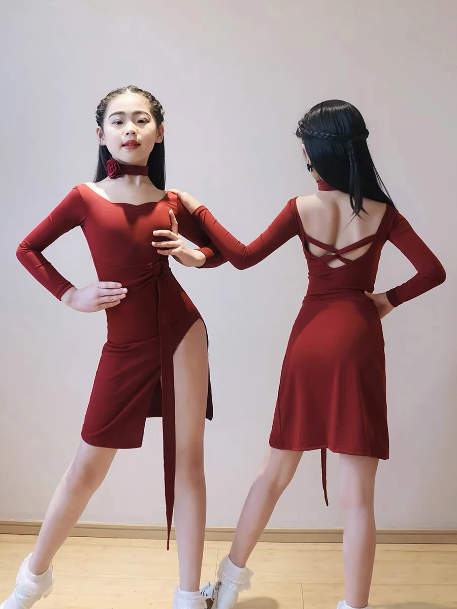 Детские костюмы для латинских танцев по индивидуальному заказу, костюмы для бальных танцев, высококачественная цельная тренировочная форма, платье с бахромой
Детские костюмы для латинских танцев по индивидуальному заказу, костюмы для бальных танцев, высококачественная цельная тренировочная форма, платье с бахромой