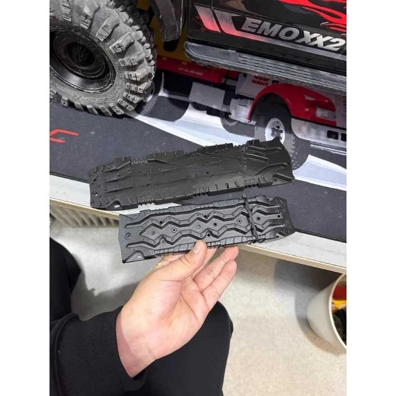 3D Printed Traction Board for CROSSRC EMO XX2 XXL2 1/5 Scale RC Crawler – Upgrade Large Durable Accessory, Realistic Mood Part
3D Printed Traction Board for CROSSRC EMO XX2 XXL2 1/5 Scale RC Crawler – Upgrade Large Durable Accessory, Realistic Mood Part