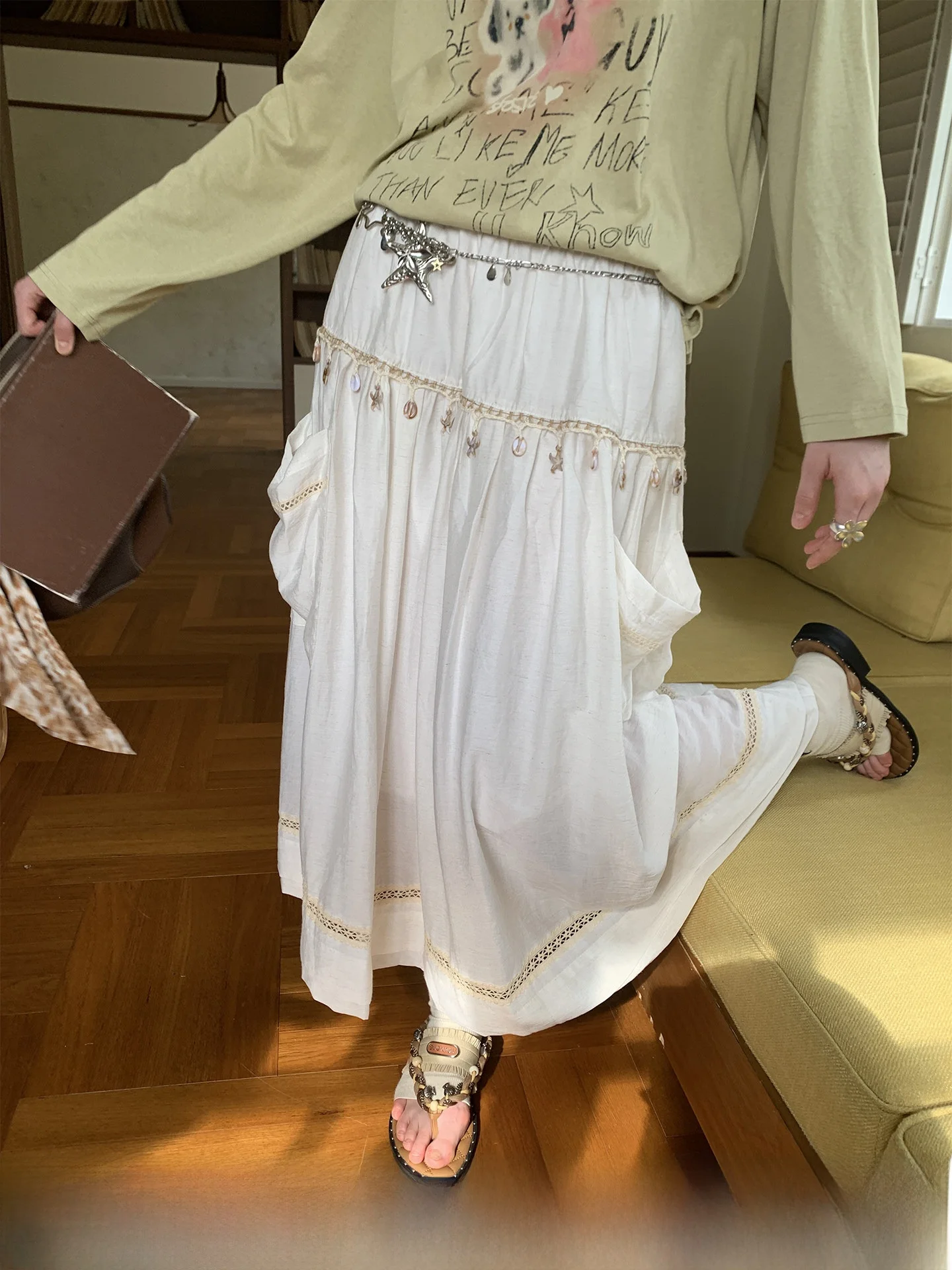 Женская летняя пышная юбка миди А-силуэта с поясом и большими карманами Ele ell Weave от DIDDI MODA
Женская летняя пышная юбка миди А-силуэта с поясом и большими карманами Ele ell Weave от DIDDI MODA