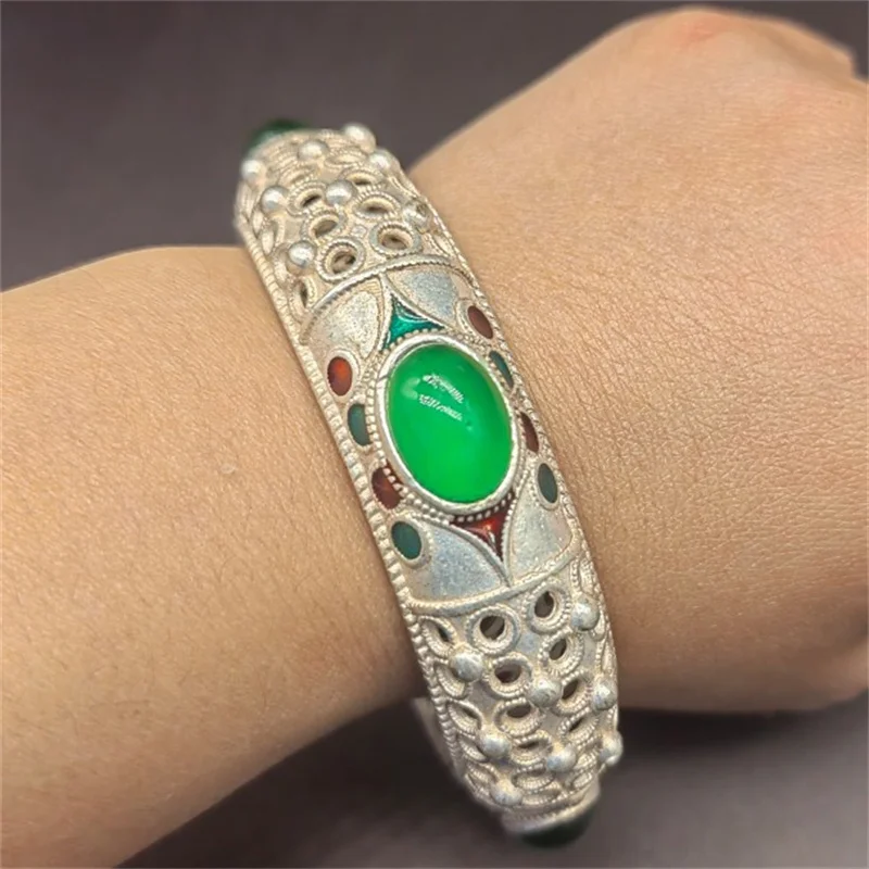 Maichuang/Tibetan silver inlaid gem bracelet fashion Bangles personality charm jewelry Exquisite workmanship MenWomen coupleGift
Maichuang/Tibetan silver inlaid gem bracelet fashion Bangles personality charm jewelry Exquisite workmanship MenWomen coupleGift