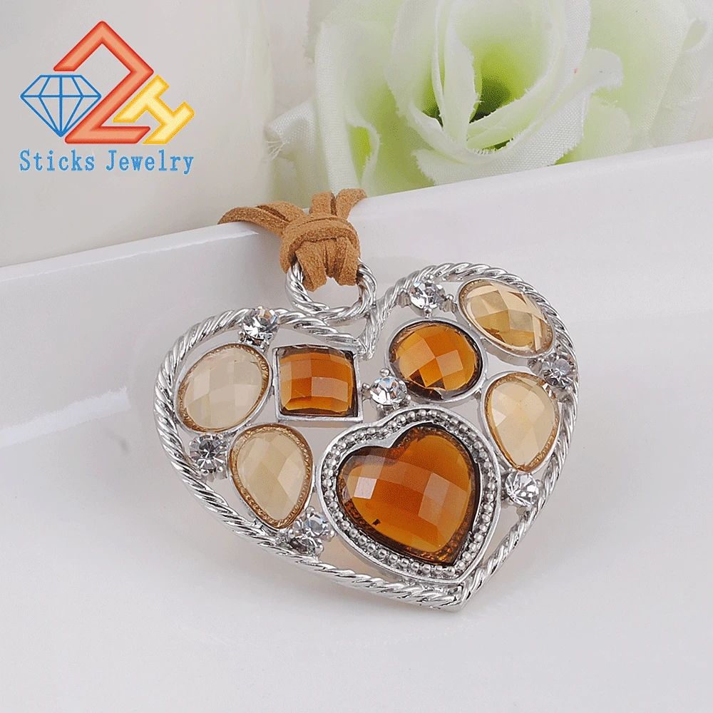 Heart Necklace Charming Jewelry Accessories Of Ocean Crystal Rhinestone Inlaid Shaped Pendant
Heart Necklace Charming Jewelry Accessories Of Ocean Crystal Rhinestone Inlaid Shaped Pendant