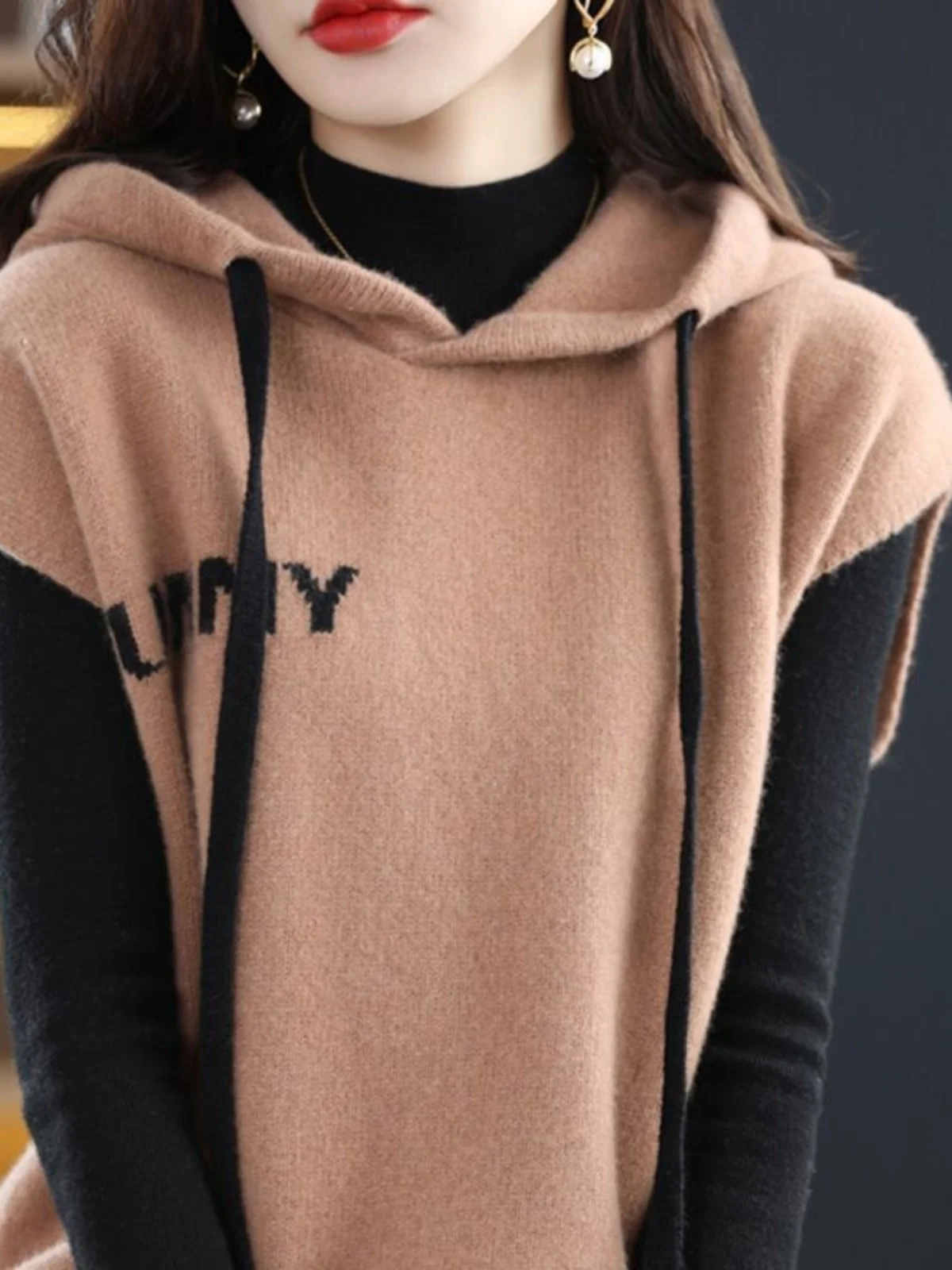 Women's Loose Sleeveless Hoodie Vest Knitted Base Shirt Two-Piece Set Autumn Winter Warm Casual Fashion Outerwear
Women's Loose Sleeveless Hoodie Vest Knitted Base Shirt Two-Piece Set Autumn Winter Warm Casual Fashion Outerwear