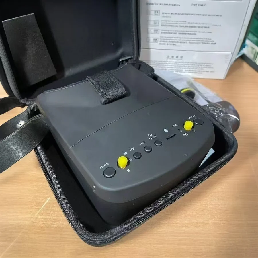 FPV Glasses 5.8G 40CH 5 Inch Headset HD DVR Diversity EV800D W/ 25-1300mW Switchable FPV Transmitter VTX for RC FPV Drone
FPV Glasses 5.8G 40CH 5 Inch Headset HD DVR Diversity EV800D W/ 25-1300mW Switchable FPV Transmitter VTX for RC FPV Drone