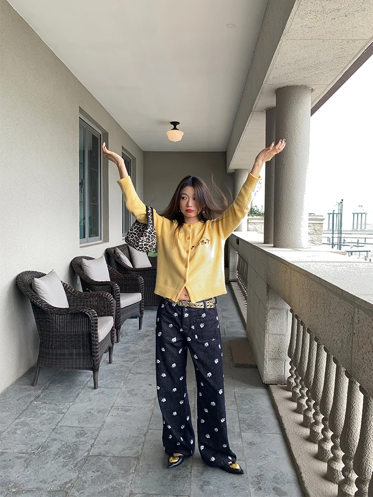 Yellow Women's Knitted Sweater Winter Cardigan Embroidered Design Fuzzy Warm Long Sve round Ne ort Length Single Button
Yellow Women's Knitted Sweater Winter Cardigan Embroidered Design Fuzzy Warm Long Sve round Ne ort Length Single Button