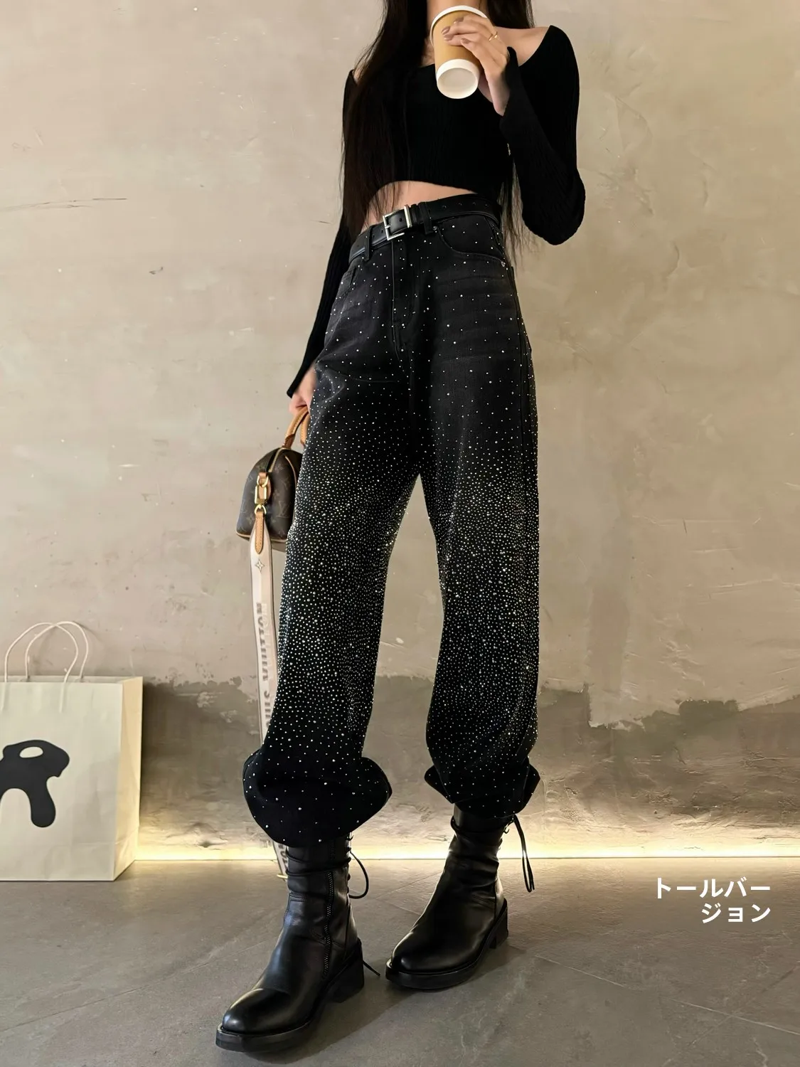 Extended Length Glitter Diamond Wide Leg Jeans Women's High Waist Denim Pants Flay Sparkling Drill Pred Ladies Trousers
Extended Length Glitter Diamond Wide Leg Jeans Women's High Waist Denim Pants Flay Sparkling Drill Pred Ladies Trousers
