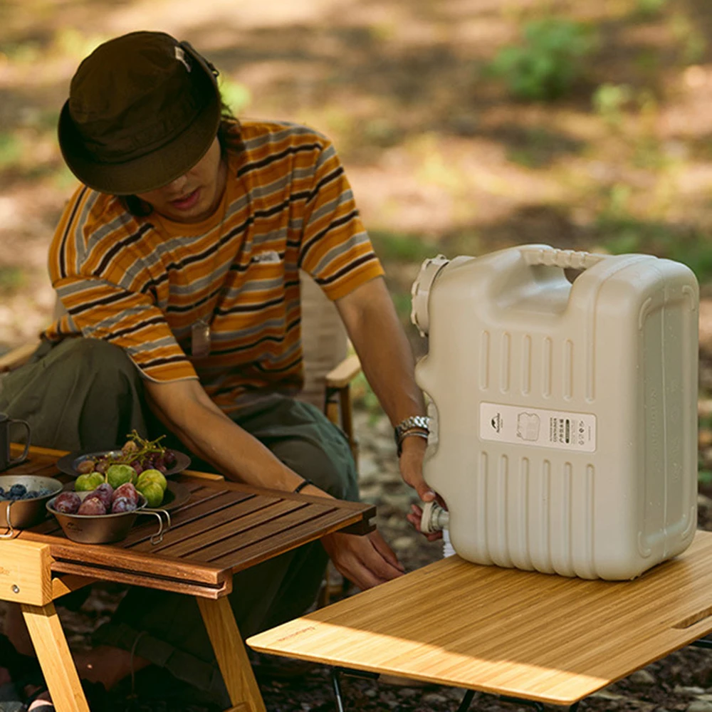 Походное ведро для воды Naturehike 18L, уличный корм из пищевого полиэтилена, квадратное ведро для воды, для аварийного хранения воды в автомобиле
Походное ведро для воды Naturehike 18L, уличный корм из пищевого полиэтилена, квадратное ведро для воды, для аварийного хранения воды в автомобиле