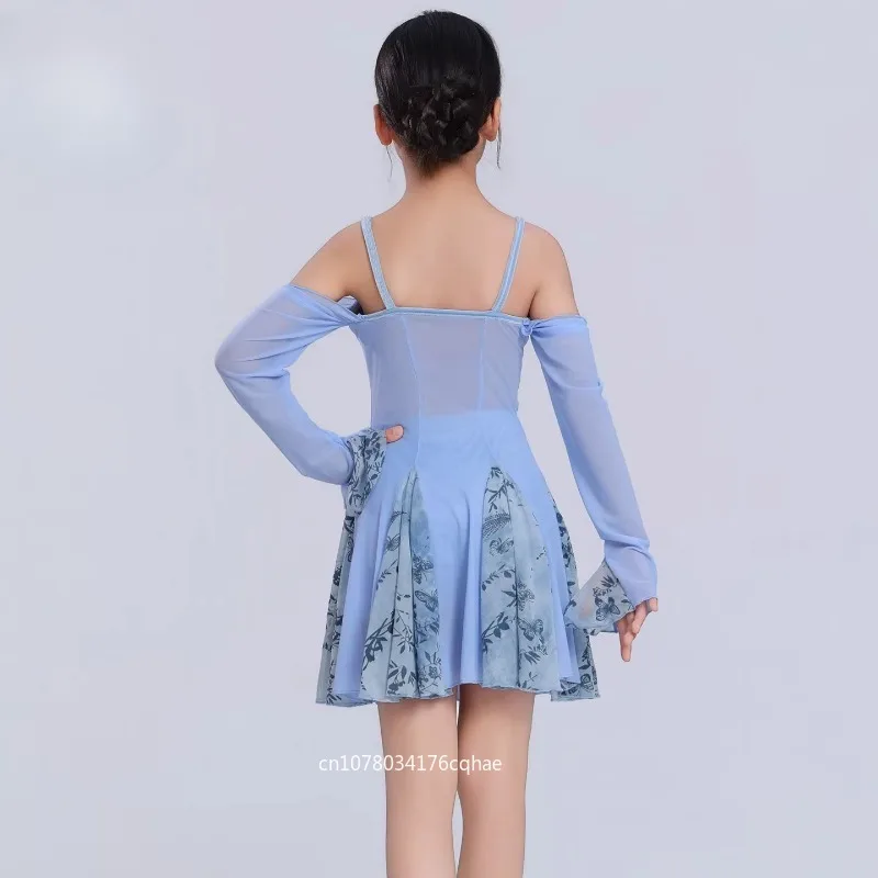 Fashionable new Latin dance training suit for girls and children new summer dress set for performances Professional and high-end
Fashionable new Latin dance training suit for girls and children new summer dress set for performances Professional and high-end