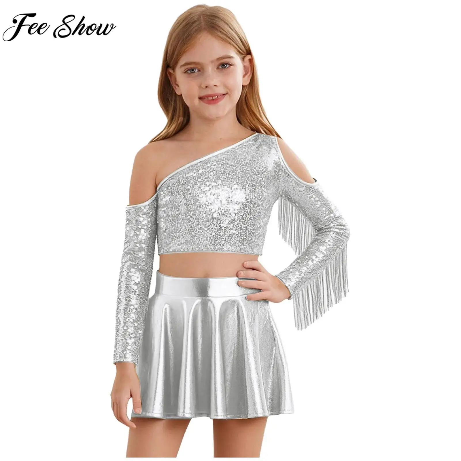 Kids Girls Shiny Hip Hop Jazz Street Dance Outfit Long Sleeve Tassel Sequin Crop Top with Culottes for Cheerleading Performance
Kids Girls Shiny Hip Hop Jazz Street Dance Outfit Long Sleeve Tassel Sequin Crop Top with Culottes for Cheerleading Performance