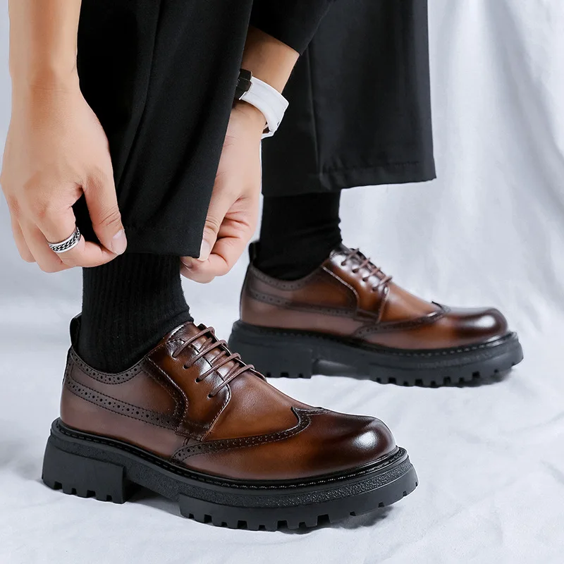 men fashion business wedding platform shoes lace-up carved brogue shoe black brown genuine leather sneakers designer footwear
men fashion business wedding platform shoes lace-up carved brogue shoe black brown genuine leather sneakers designer footwear