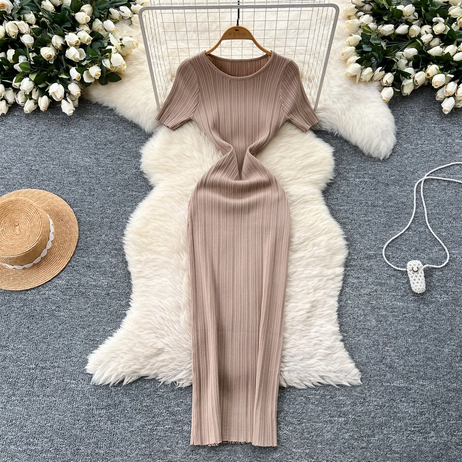 Elegant Hepburn Style Knitted Ice Silk Dress Slim Fit round Neckline Wrap around Long Skirt Commute Fashion Polyester Fiber
Elegant Hepburn Style Knitted Ice Silk Dress Slim Fit round Neckline Wrap around Long Skirt Commute Fashion Polyester Fiber