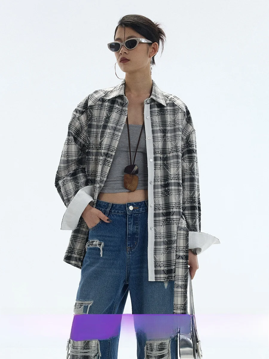 Черно-белая клетчатая рубашка-жакет свободного кроя с контрастным белым поясом, женская, премиум-класса, для повседневной носки
Черно-белая клетчатая рубашка-жакет свободного кроя с контрастным белым поясом, женская, премиум-класса, для повседневной носки