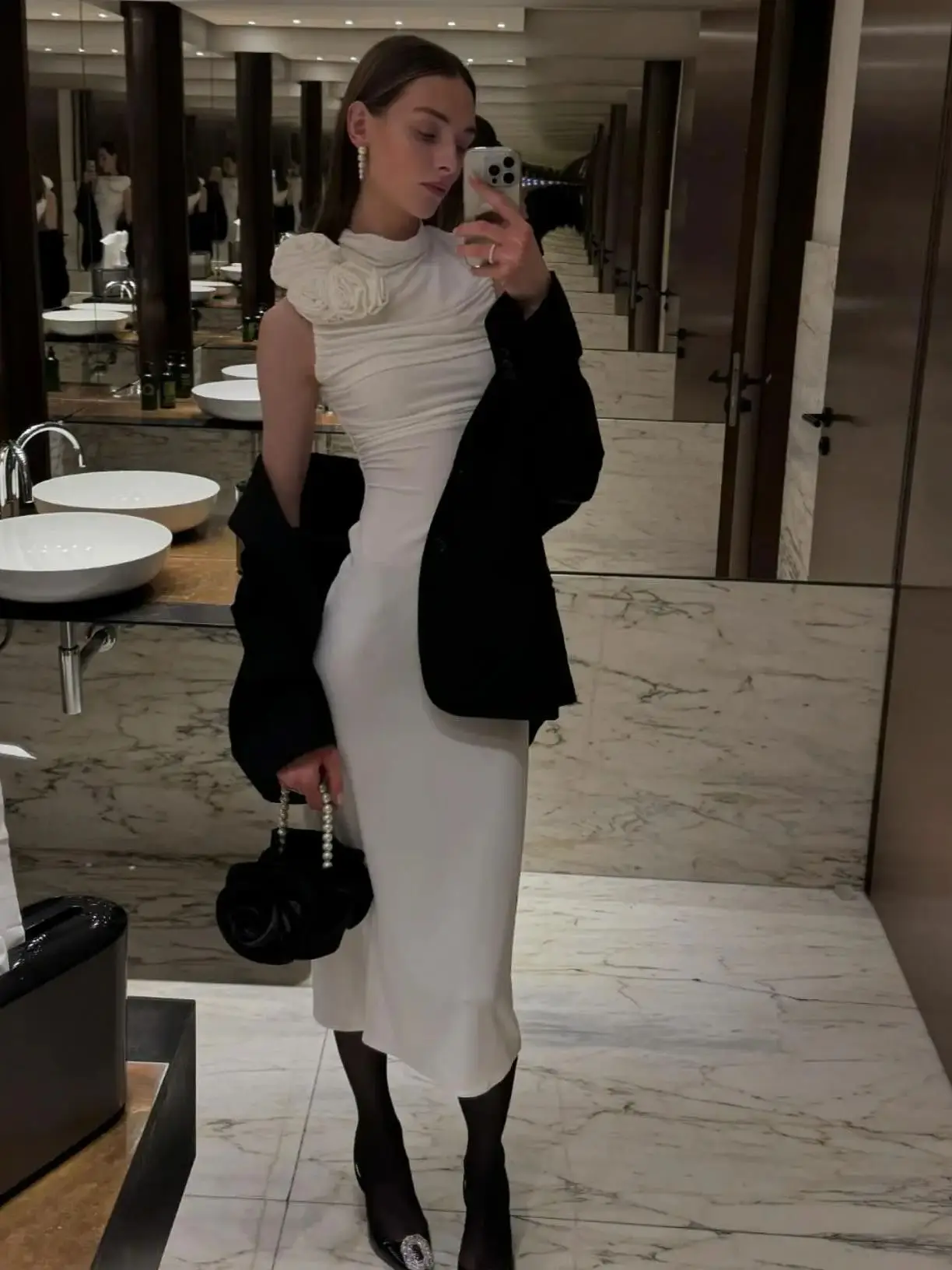 Summer New Women Sexy Fashion White Black Bodycon Dress High Street Elegant Designer Lace Mesh Ruched Midi Party Dress Vestido
Summer New Women Sexy Fashion White Black Bodycon Dress High Street Elegant Designer Lace Mesh Ruched Midi Party Dress Vestido