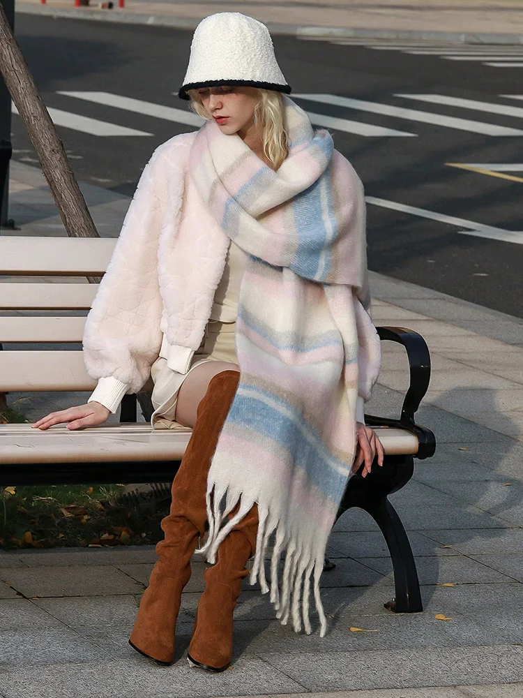 Luxury Winter Scarf for Women Cashmere Warm Plaid Pashmina Shawl Wraps Female Thick Soft Poncho Chuncky Bufanda Tassel Echarpe
Luxury Winter Scarf for Women Cashmere Warm Plaid Pashmina Shawl Wraps Female Thick Soft Poncho Chuncky Bufanda Tassel Echarpe
