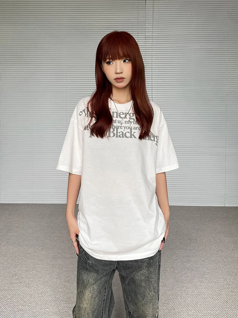 Aket American High Street Trendy Brand Women's ort Sve T-irt Letter Print Street Sle Loose Fit Summer Top
Aket American High Street Trendy Brand Women's ort Sve T-irt Letter Print Street Sle Loose Fit Summer Top