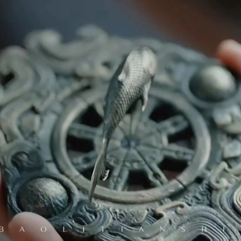 Zanghai Zhuan Official Merchandise Same Style Xiao Zhan TV Series Sunflower Seal Sensing Search Imitation Bronze Fish Ornament
Zanghai Zhuan Official Merchandise Same Style Xiao Zhan TV Series Sunflower Seal Sensing Search Imitation Bronze Fish Ornament