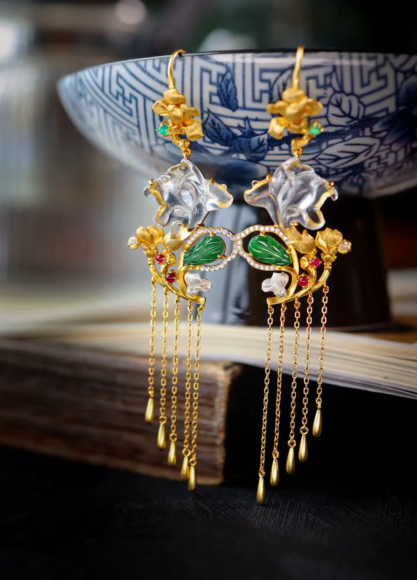 Серьги из серебра 925 пробы с позолотой и натуральным жадеитом магнолия, длинные серьги-кисточки в китайском стиле, легкие роскошные висячие серьги, подарок для женщин
Серьги из серебра 925 пробы с позолотой и натуральным жадеитом магнолия, длинные серьги-кисточки в китайском стиле, легкие роскошные висячие серьги, подарок для женщин