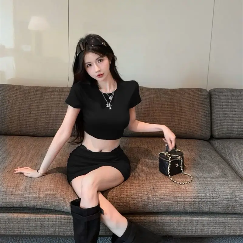 Two-Piece Solid Color Short-Sleeved T-Shirt Top Hip-Pack Short Skirt Women'S Summer New Niche Design Set
Two-Piece Solid Color Short-Sleeved T-Shirt Top Hip-Pack Short Skirt Women'S Summer New Niche Design Set