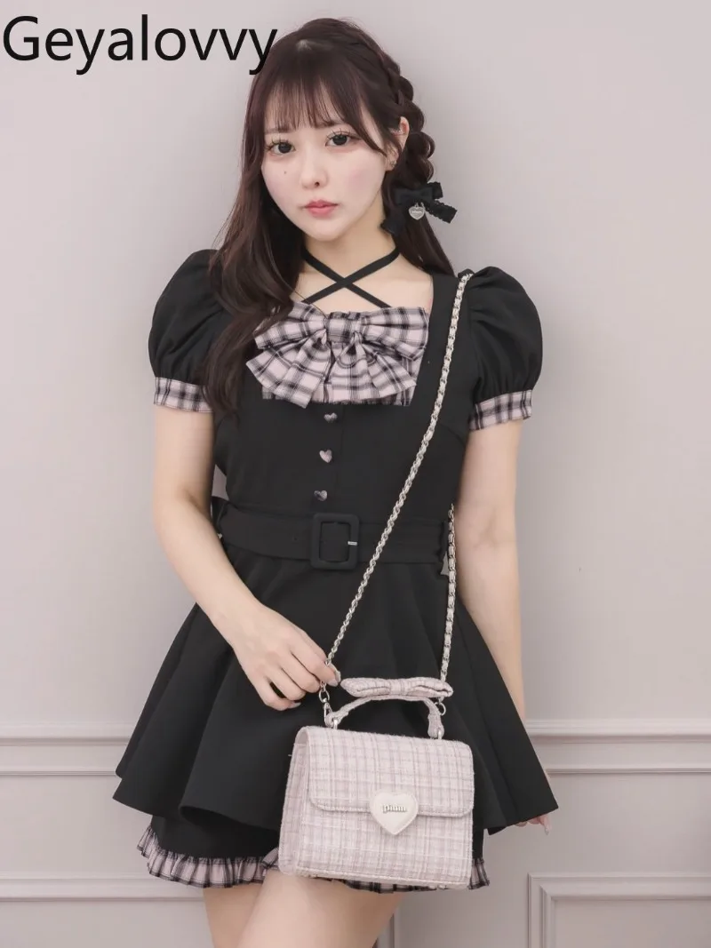 Japanese-style 2026 New Sweet Bow Heart Buckle Strap Top with Puff Short Sleeves Slim-fit Tops and Shorts Two-piece Set
Japanese-style 2026 New Sweet Bow Heart Buckle Strap Top with Puff Short Sleeves Slim-fit Tops and Shorts Two-piece Set