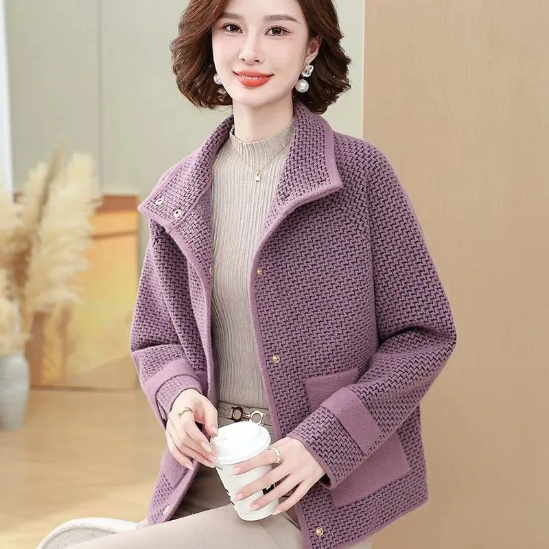 Autumn and Winter Lapel Zipper Long Sleeve Solid Color Women's Cardigan Coat Knitted Pocket Fashion Elegant Top
Autumn and Winter Lapel Zipper Long Sleeve Solid Color Women's Cardigan Coat Knitted Pocket Fashion Elegant Top