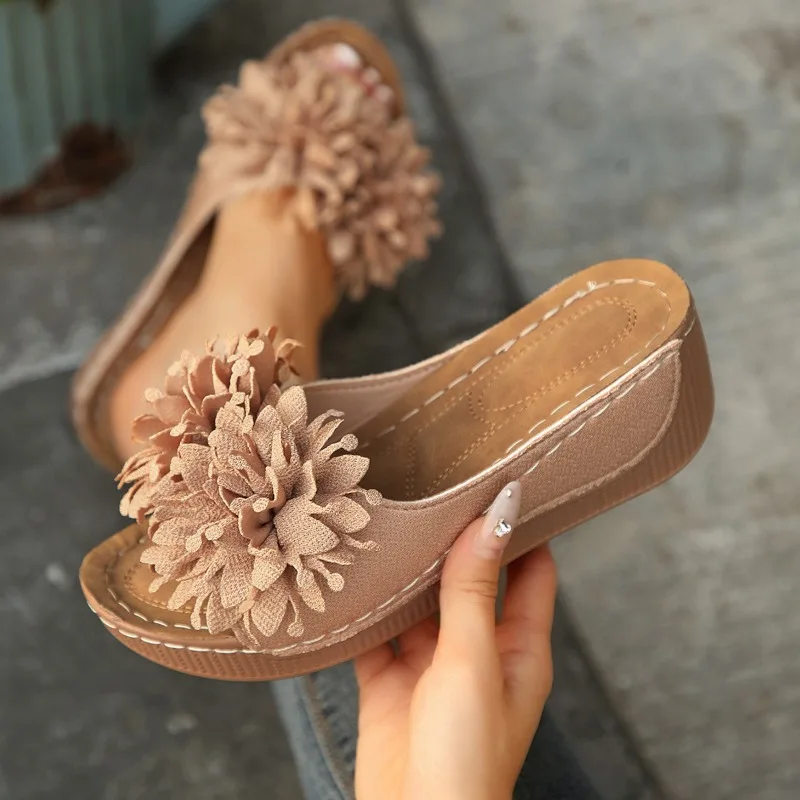 Open Toe Women's Casual Floral Wedge Slippers High-quality Female Simple Sandals Summer Retro Roman Women Thick-soled Slippers
Open Toe Women's Casual Floral Wedge Slippers High-quality Female Simple Sandals Summer Retro Roman Women Thick-soled Slippers