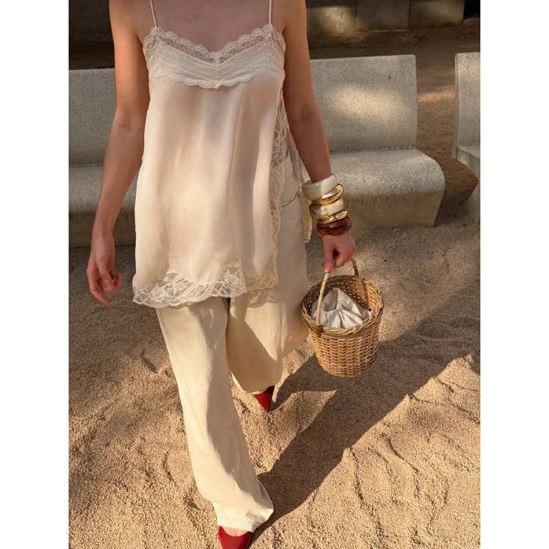 Women Lace Trim Satin High Low Tops Silk Spaghetti Strap Side Split Asymmetrical Cami Top Flowy Silky Layering Tops
Women Lace Trim Satin High Low Tops Silk Spaghetti Strap Side Split Asymmetrical Cami Top Flowy Silky Layering Tops