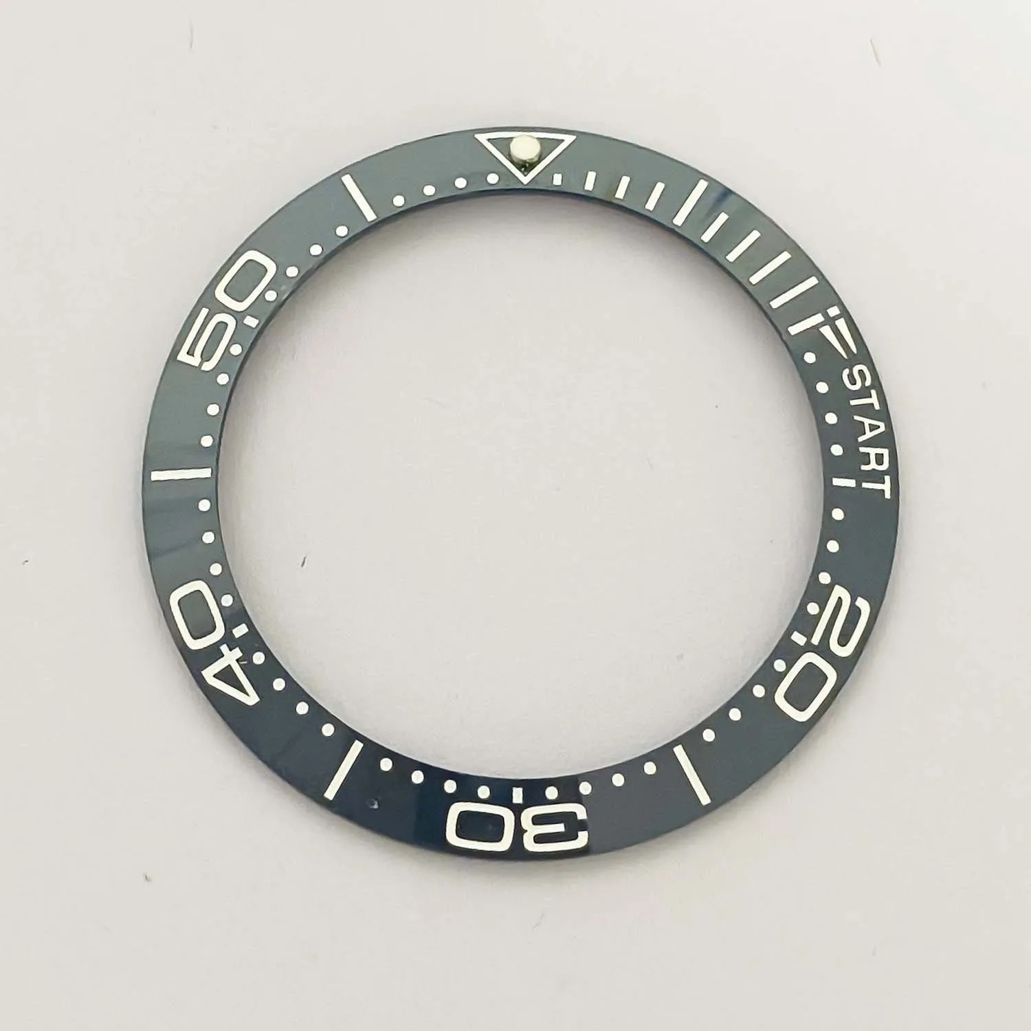 Watch Bezel Insert 40mm OD 32mm ID - Ceramic Blue/White Submariner Style Replacement Ring
Watch Bezel Insert 40mm OD 32mm ID - Ceramic Blue/White Submariner Style Replacement Ring