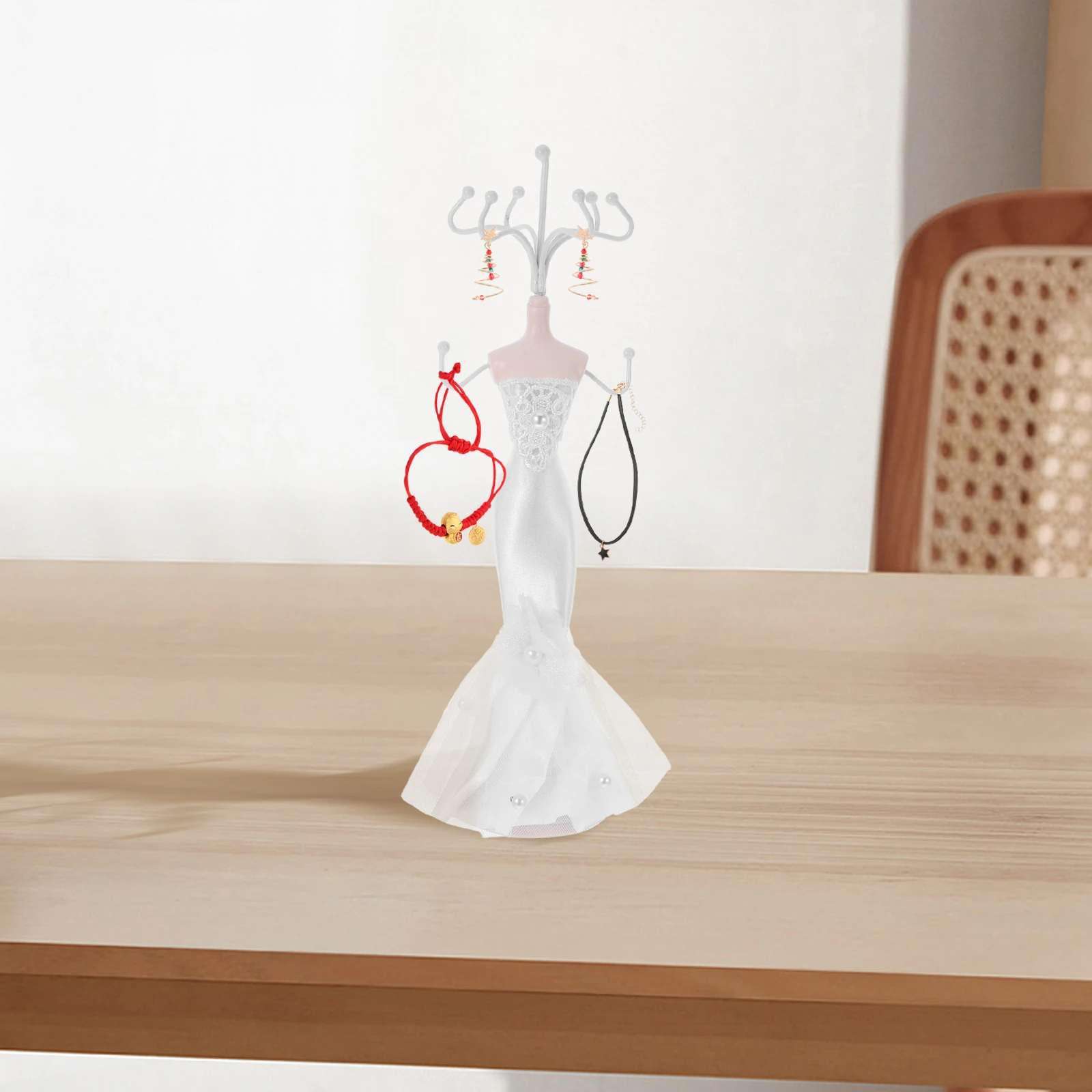 Элегантная подставка для ювелирных изделий для свадебного ожерелья, кольца, серьги, органайзер, белый держатель для манекена для девочек, женщин, вечернее платье
Элегантная подставка для ювелирных изделий для свадебного ожерелья, кольца, серьги, органайзер, белый держатель для манекена для девочек, женщин, вечернее платье