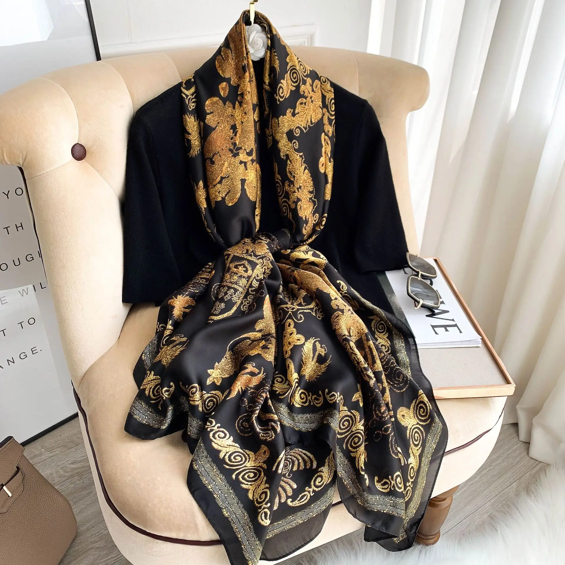 Fashion Shawls Popular Leopard Print Satin Beach Towel 2022 Four Seasons Long Silk Scarves Europe And America 180X90CM Bandannas
Fashion Shawls Popular Leopard Print Satin Beach Towel 2022 Four Seasons Long Silk Scarves Europe And America 180X90CM Bandannas
