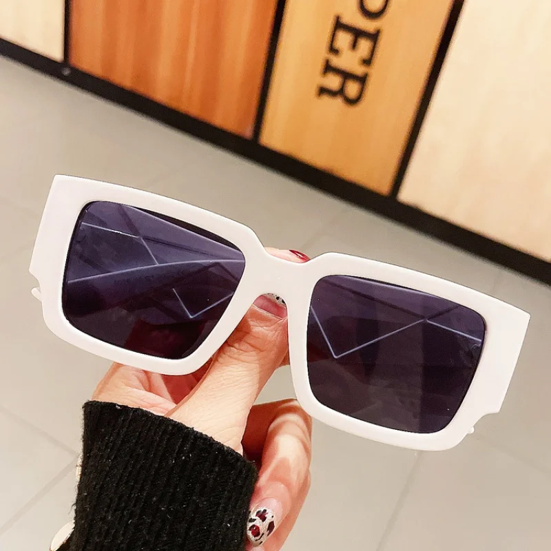 New Box Geometric Contrast Color Sunglasses Street Hot Girl Motorcycle Sunglasses
New Box Geometric Contrast Color Sunglasses Street Hot Girl Motorcycle Sunglasses