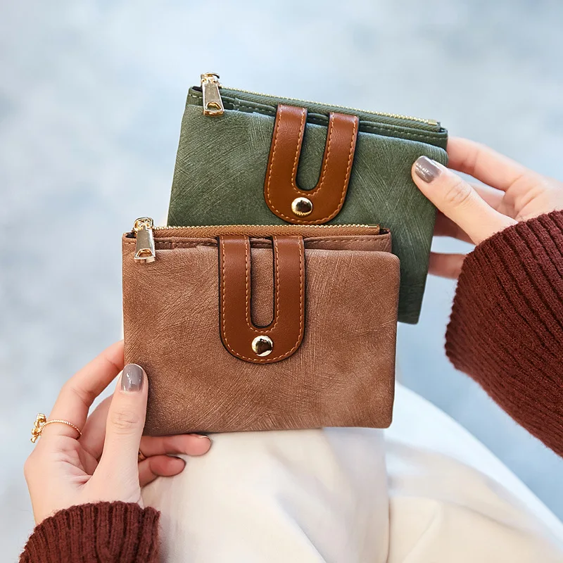 Women's PU Leather Short Wallet - Fashion Double Fold Design, Large Capacity Credit Card Holder with Color Contrast
Women's PU Leather Short Wallet - Fashion Double Fold Design, Large Capacity Credit Card Holder with Color Contrast